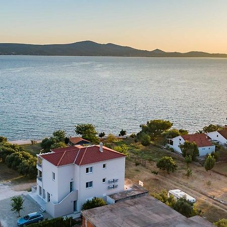 Villa Diana سفيتي بيتار المظهر الخارجي الصورة
