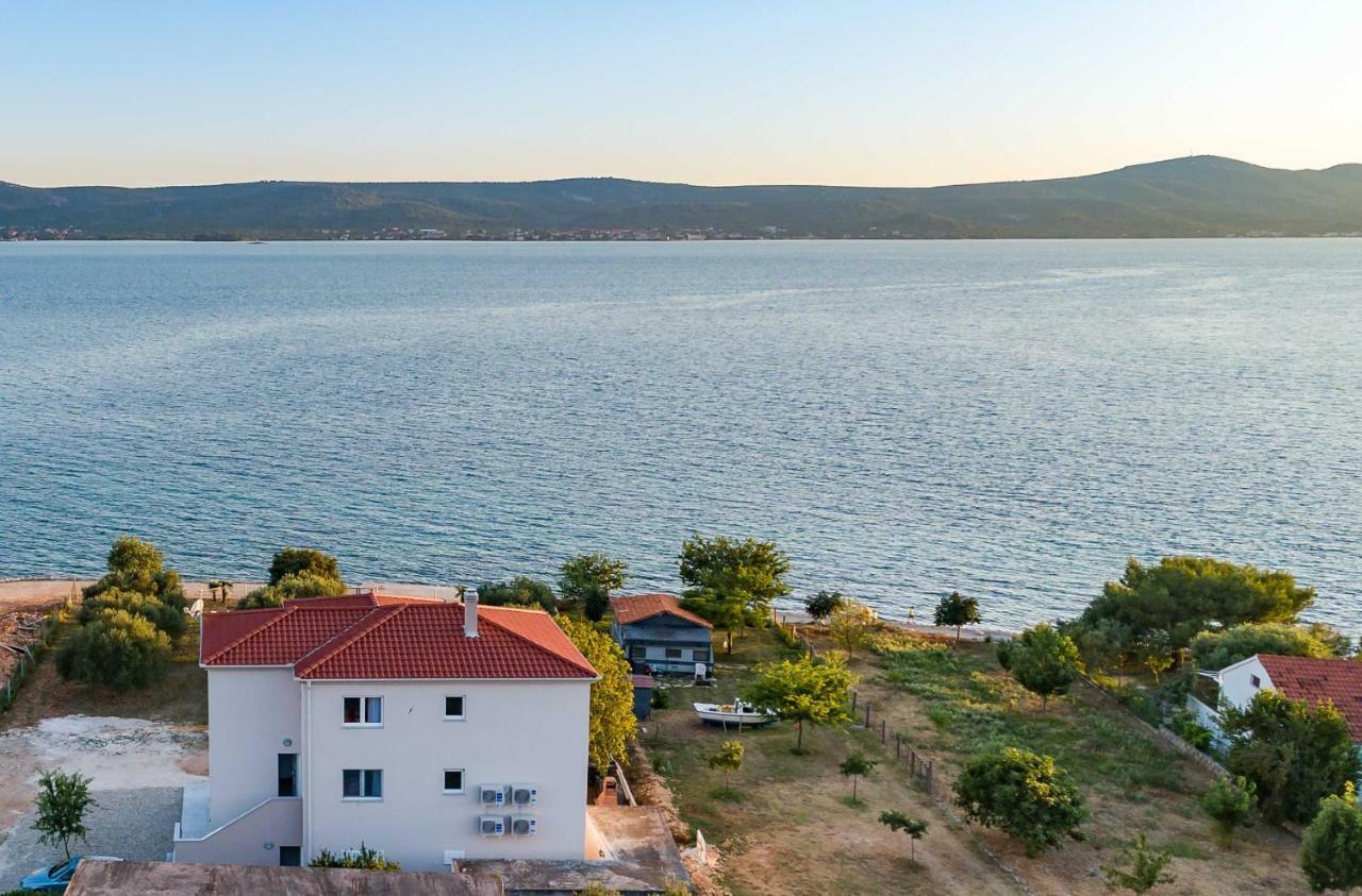 Villa Diana سفيتي بيتار المظهر الخارجي الصورة
